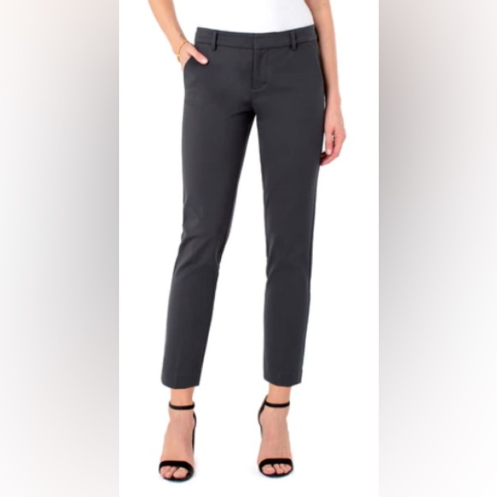Dark gray/black office pants/slacks fitted women’s size 2 gently used